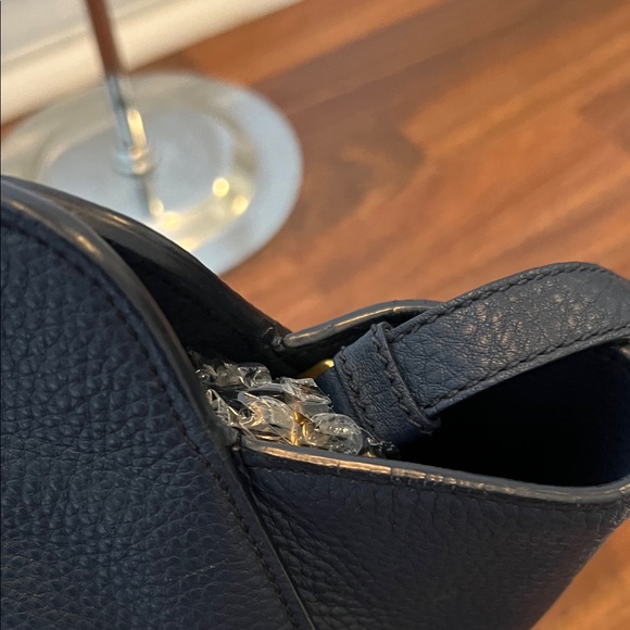 3101 Prada Blue Leather Women's Bag - Picture 6 of 12